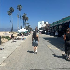 Meet your Posher, Halle